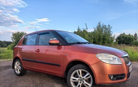 Skoda Fabia II, 2009 год, 550 000 рублей, 2 фотография