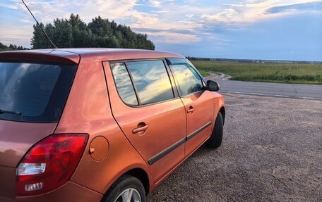 Skoda Fabia II, 2009 год, 550 000 рублей, 3 фотография