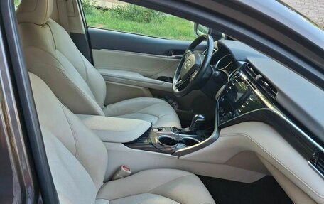 Toyota Camry, 2020 год, 3 000 000 рублей, 6 фотография