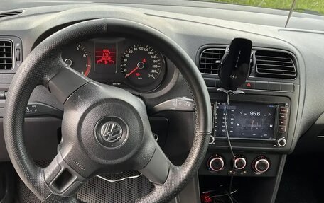 Volkswagen Polo VI (EU Market), 2014 год, 725 000 рублей, 2 фотография