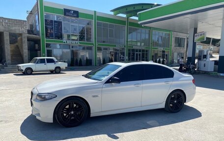 BMW 5 серия, 2011 год, 1 600 000 рублей, 3 фотография