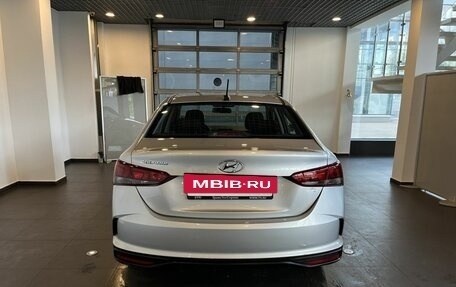 Hyundai Solaris II рестайлинг, 2021 год, 1 560 000 рублей, 4 фотография