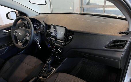 Hyundai Solaris II рестайлинг, 2021 год, 1 560 000 рублей, 12 фотография
