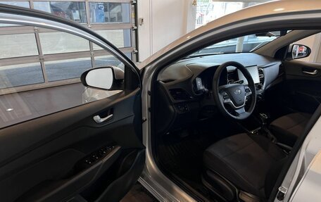 Hyundai Solaris II рестайлинг, 2021 год, 1 560 000 рублей, 21 фотография