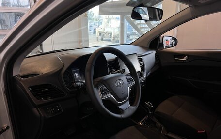 Hyundai Solaris II рестайлинг, 2021 год, 1 560 000 рублей, 23 фотография