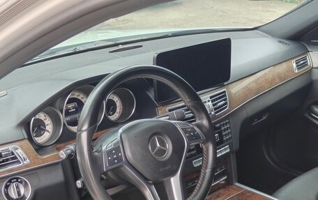Mercedes-Benz E-Класс, 2013 год, 2 850 000 рублей, 4 фотография
