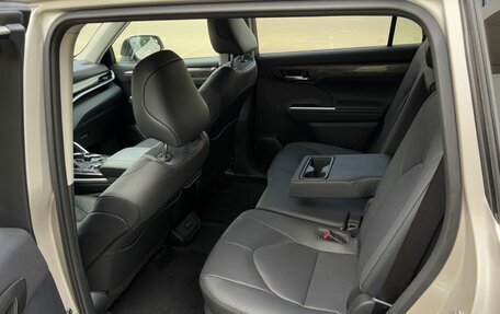Toyota Highlander, 2026 год, 5 395 000 рублей, 24 фотография