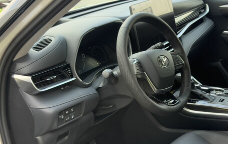 Toyota Highlander, 2026 год, 5 395 000 рублей, 32 фотография
