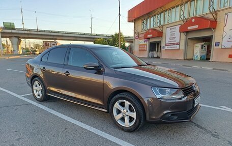 Volkswagen Jetta VI, 2014 год, 890 000 рублей, 2 фотография