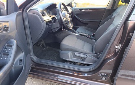 Volkswagen Jetta VI, 2014 год, 890 000 рублей, 10 фотография