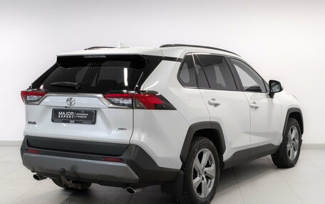 Toyota RAV4, 2019 год, 2 565 000 рублей, 5 фотография