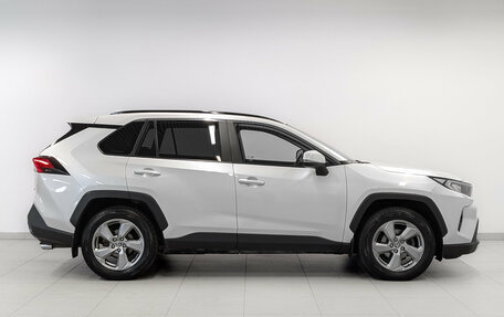 Toyota RAV4, 2019 год, 2 565 000 рублей, 4 фотография