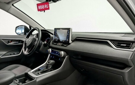 Toyota RAV4, 2019 год, 2 565 000 рублей, 11 фотография
