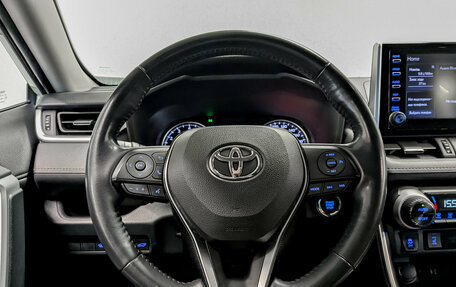 Toyota RAV4, 2019 год, 2 565 000 рублей, 21 фотография