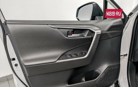 Toyota RAV4, 2019 год, 2 565 000 рублей, 19 фотография