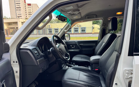 Mitsubishi Pajero IV, 2015 год, 2 600 000 рублей, 14 фотография