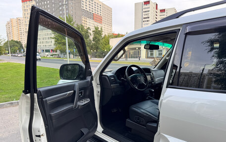 Mitsubishi Pajero IV, 2015 год, 2 600 000 рублей, 13 фотография