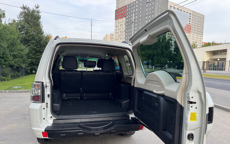 Mitsubishi Pajero IV, 2015 год, 2 600 000 рублей, 10 фотография