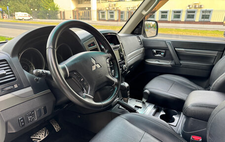 Mitsubishi Pajero IV, 2015 год, 2 600 000 рублей, 18 фотография