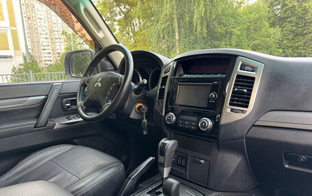 Mitsubishi Pajero IV, 2015 год, 2 600 000 рублей, 21 фотография