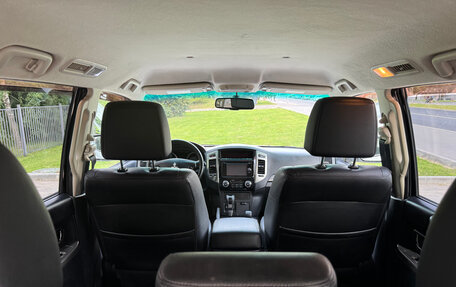 Mitsubishi Pajero IV, 2015 год, 2 600 000 рублей, 24 фотография