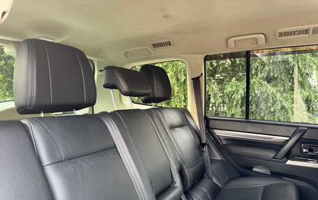 Mitsubishi Pajero IV, 2015 год, 2 600 000 рублей, 23 фотография