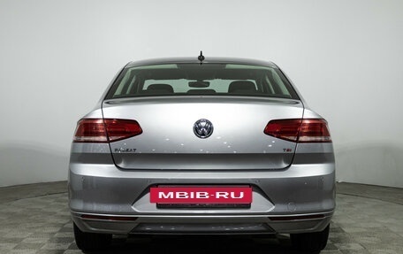 Volkswagen Passat B8 рестайлинг, 2017 год, 1 779 700 рублей, 7 фотография