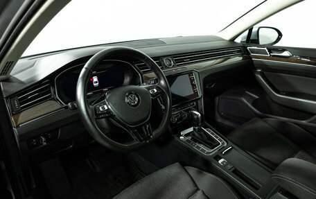 Volkswagen Passat B8 рестайлинг, 2017 год, 1 779 700 рублей, 12 фотография