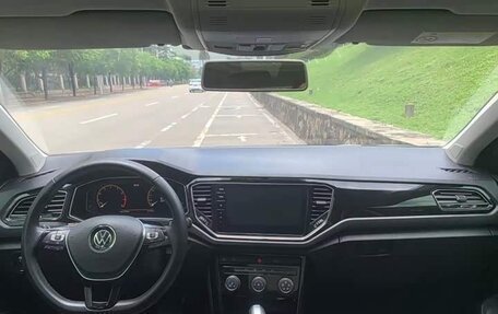 Volkswagen T-Roc I, 2022 год, 1 350 777 рублей, 6 фотография