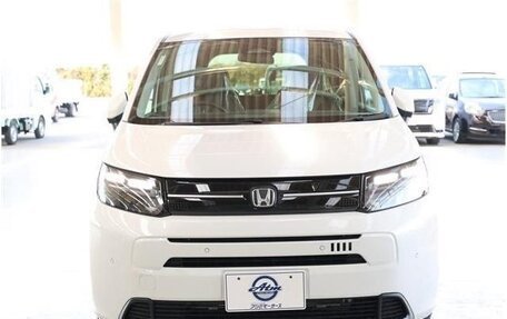 Honda Freed, 2026 год, 2 100 000 рублей, 2 фотография
