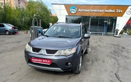 Mitsubishi Outlander III рестайлинг 3, 2007 год, 875 000 рублей, 2 фотография