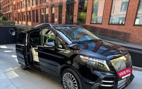 Mercedes-Benz V-Класс, 2023 год, 7 000 000 рублей, 3 фотография