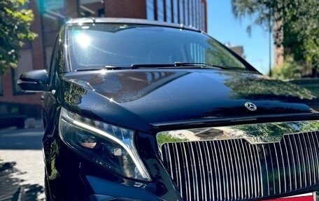 Mercedes-Benz V-Класс, 2023 год, 7 000 000 рублей, 2 фотография