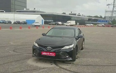 Toyota Camry, 2019 год, 1 900 000 рублей, 1 фотография