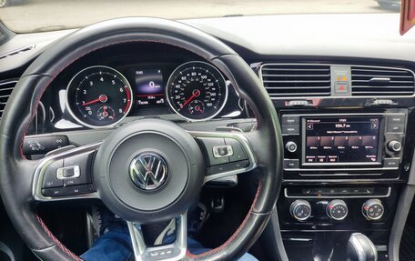 Volkswagen Golf GTI VII, 2018 год, 2 250 000 рублей, 11 фотография