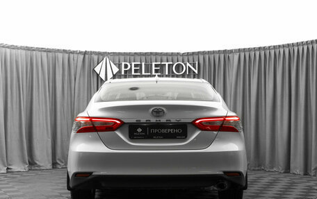 Toyota Camry, 2021 год, 2 200 000 рублей, 6 фотография