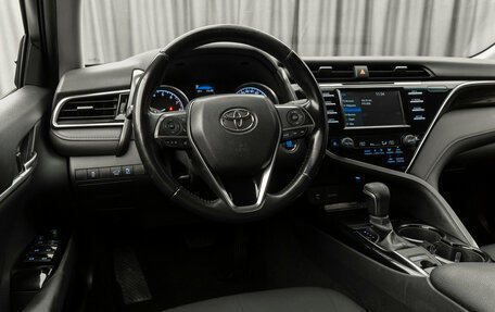 Toyota Camry, 2021 год, 2 200 000 рублей, 7 фотография