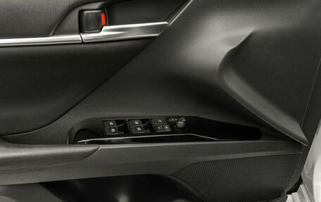 Toyota Camry, 2021 год, 2 200 000 рублей, 14 фотография