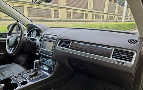 Volkswagen Touareg III, 2016 год, 2 800 000 рублей, 15 фотография