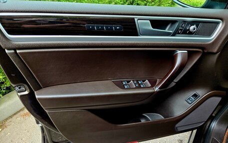 Volkswagen Touareg III, 2016 год, 2 800 000 рублей, 22 фотография