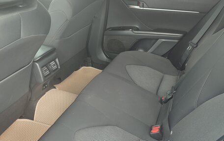 Toyota Camry, 2019 год, 1 900 000 рублей, 9 фотография