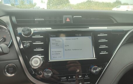 Toyota Camry, 2019 год, 1 900 000 рублей, 10 фотография