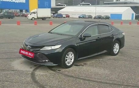 Toyota Camry, 2019 год, 1 900 000 рублей, 2 фотография
