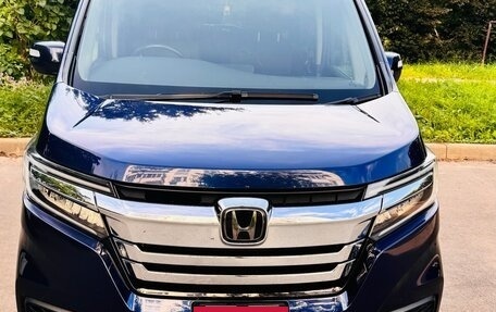 Honda Stepwgn IV, 2020 год, 2 290 000 рублей, 2 фотография