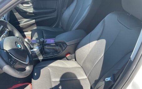 BMW 3 серия, 2018 год, 1 830 000 рублей, 12 фотография