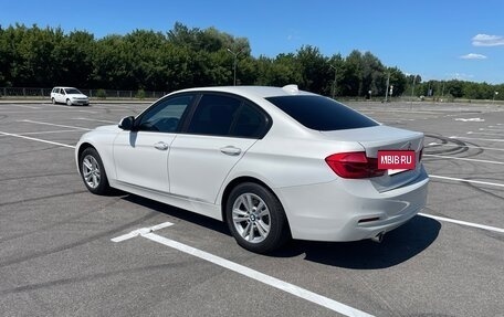 BMW 3 серия, 2018 год, 1 830 000 рублей, 3 фотография