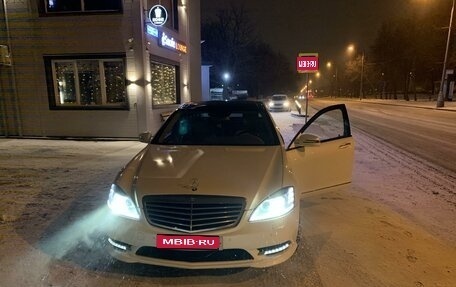 Mercedes-Benz S-Класс, 2010 год, 1 100 000 рублей, 1 фотография