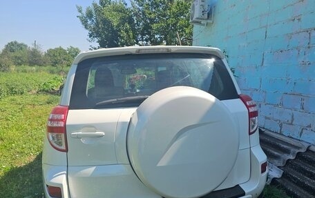Toyota RAV4, 2011 год, 2 100 000 рублей, 10 фотография