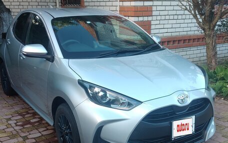 Toyota Yaris, 2021 год, 1 420 000 рублей, 4 фотография