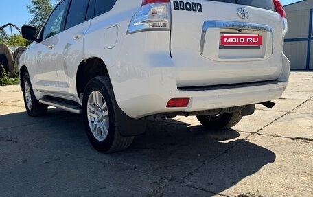Toyota Land Cruiser Prado 150 рестайлинг 2, 2013 год, 3 300 000 рублей, 2 фотография